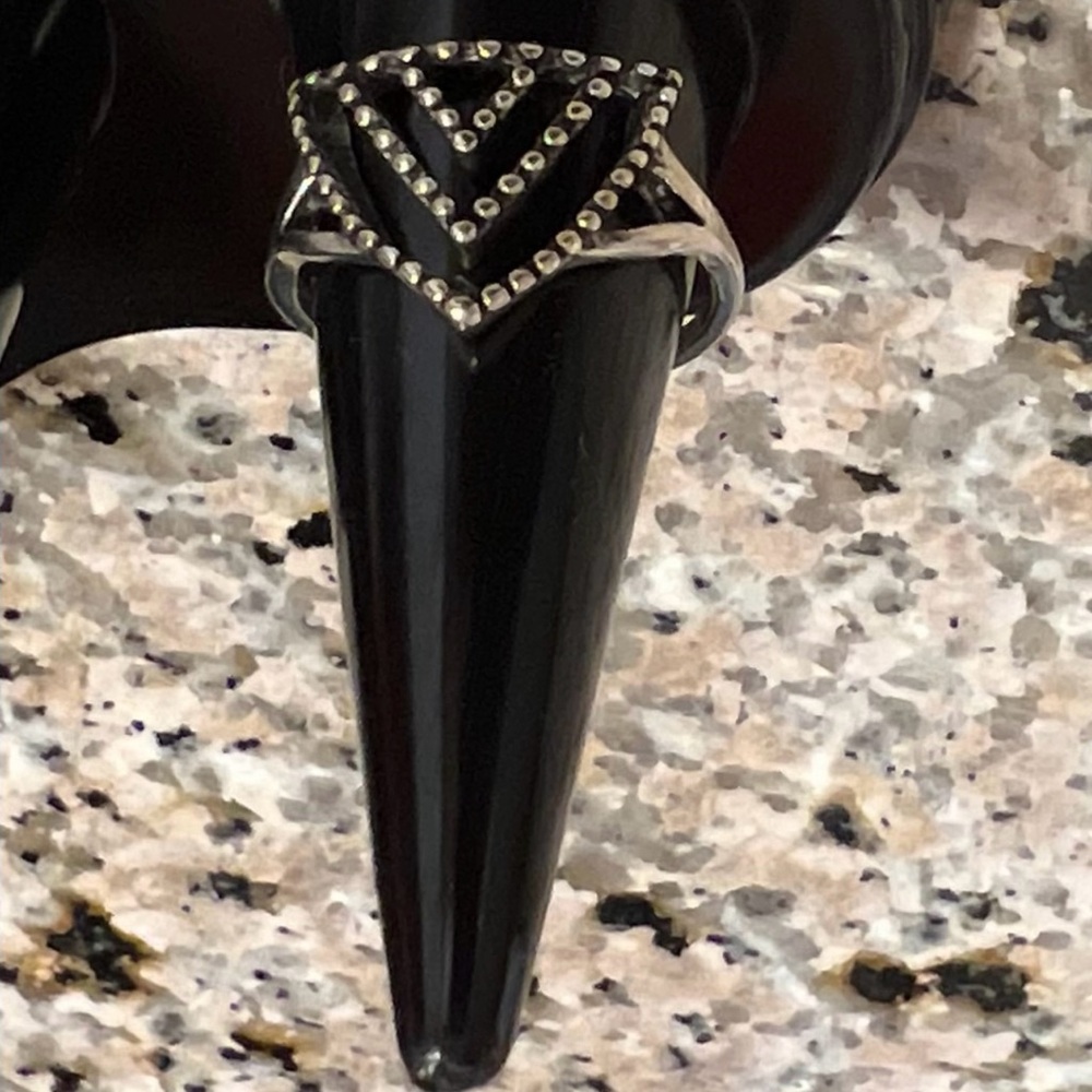 Silver Chevron Ring (Size 8 1/2) - Picture 3 of 3